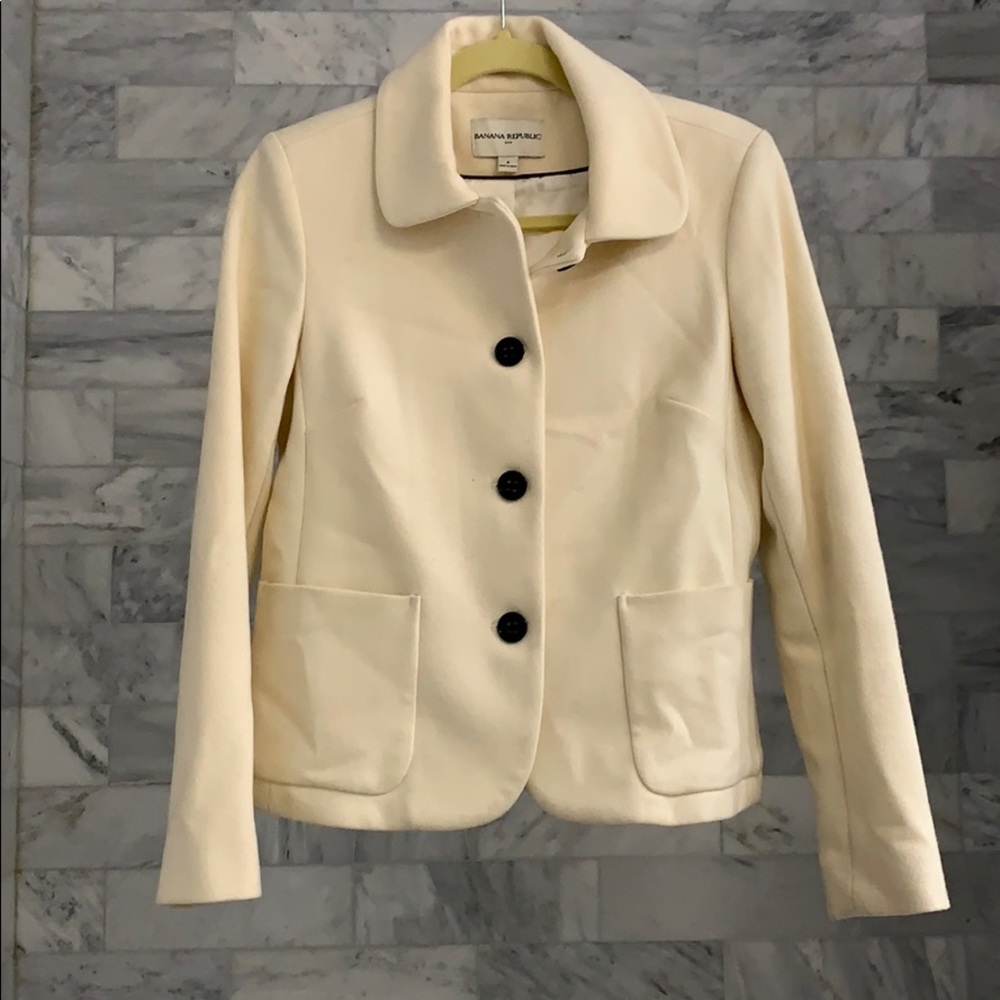 Banana Republic off-white winter wool coat. Size 4